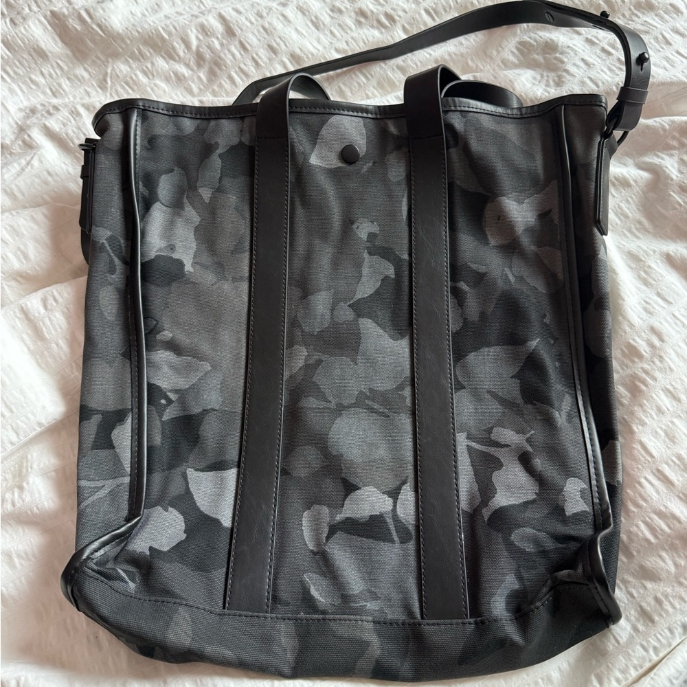 Gap Black Camouflage Tote Bag